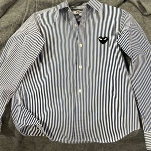 Like new woman’s button down